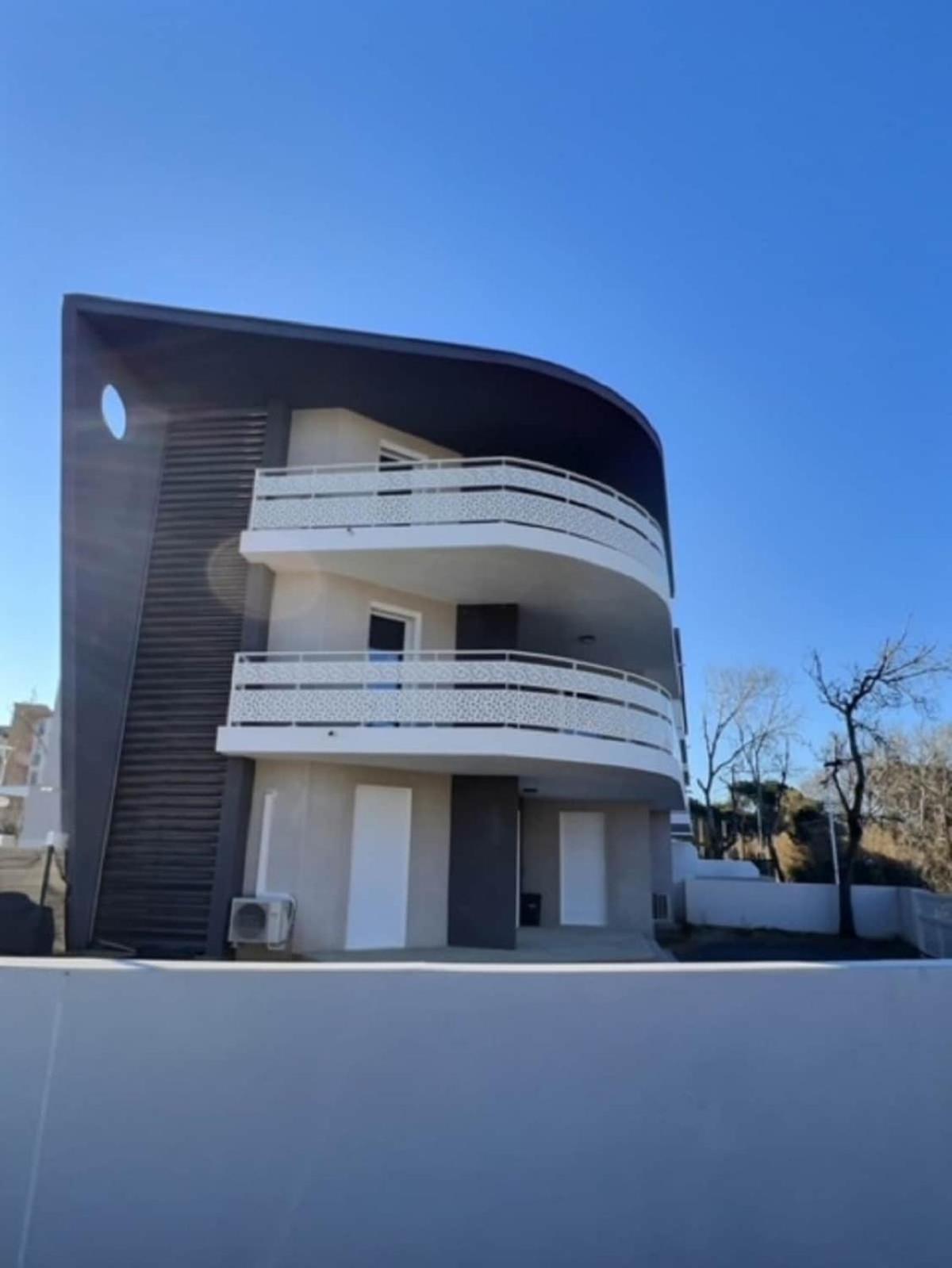 A 150M De La Plage - Coquet Appartement Pour 4 Personnes Vias Εξωτερικό φωτογραφία